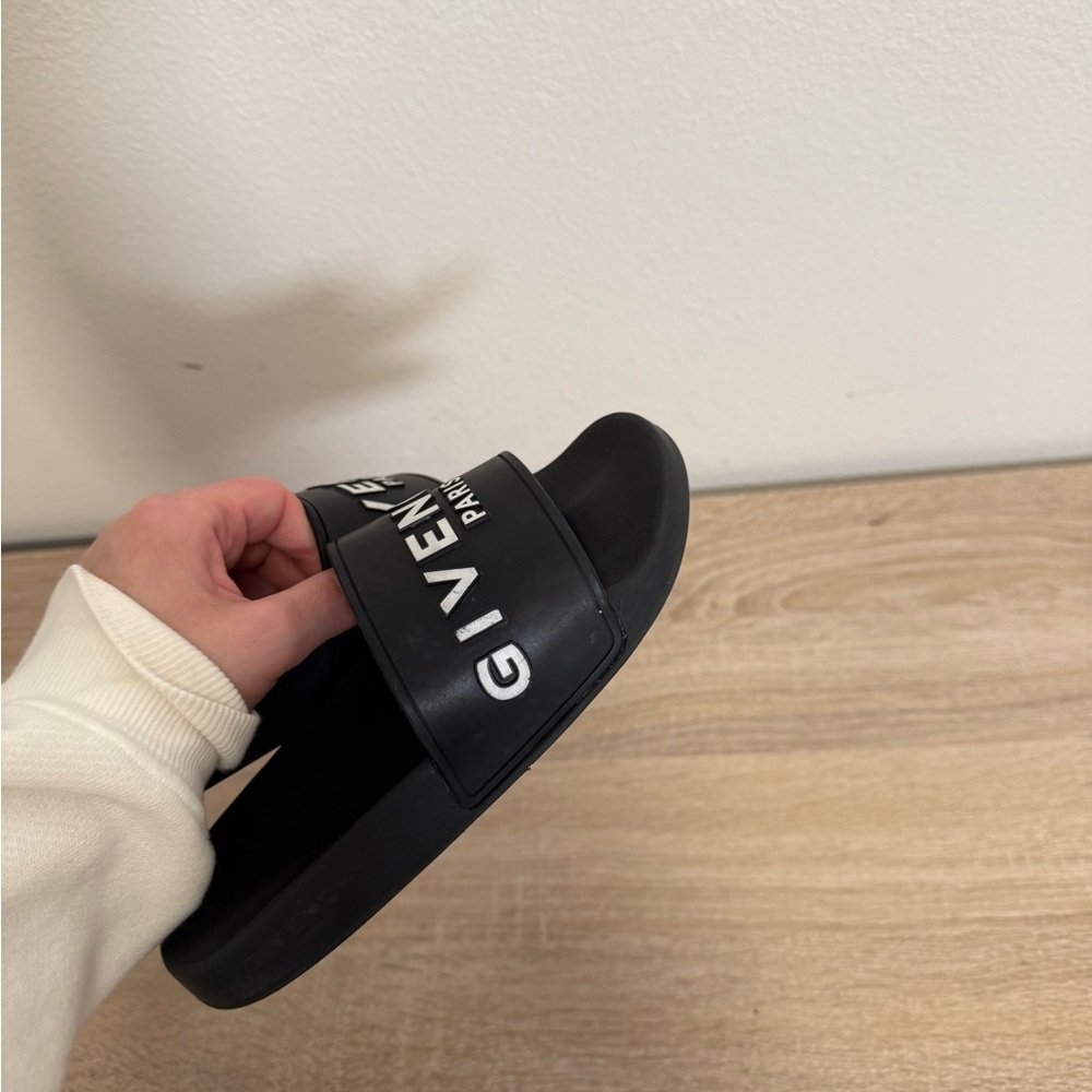 Givenchy black rubber logo-print slides women’s Sz 35/5 - Picture 7 of 8